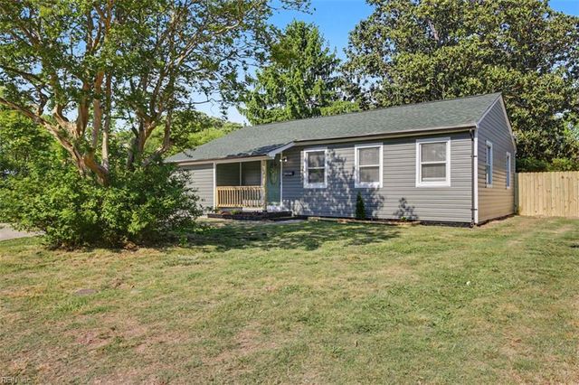 8206 McCloy RD, Norfolk, VA 23505