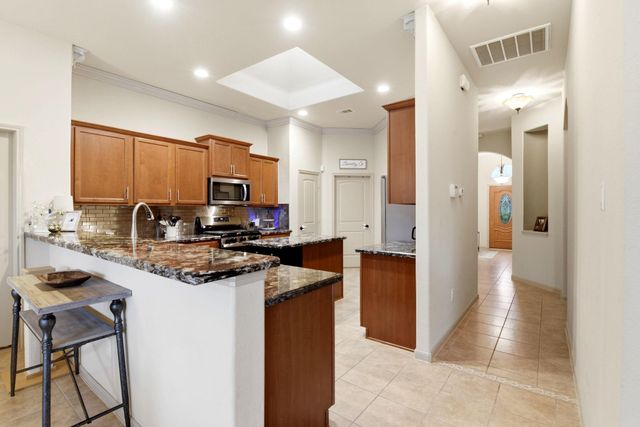 3233 Emma Lake Court, Dickinson, TX 77539