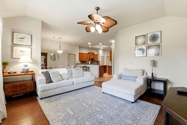 3233 Emma Lake Court, Dickinson, TX 77539