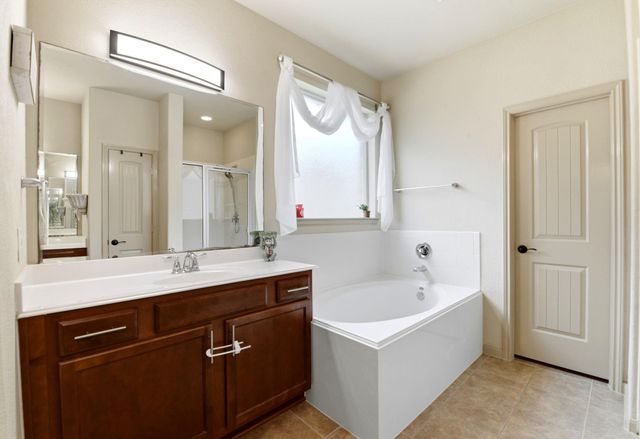 3233 Emma Lake Court, Dickinson, TX 77539