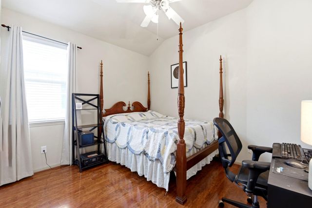 3233 Emma Lake Court, Dickinson, TX 77539