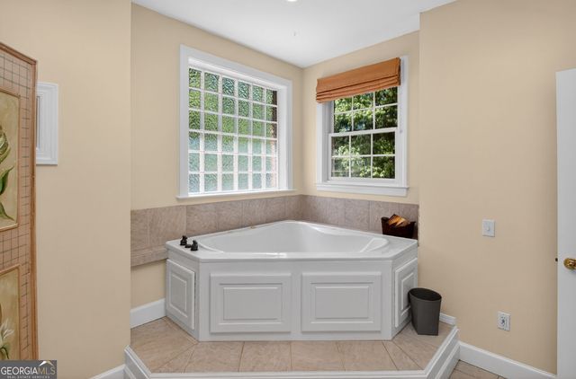 72 Lake Court, Jefferson, GA 30549