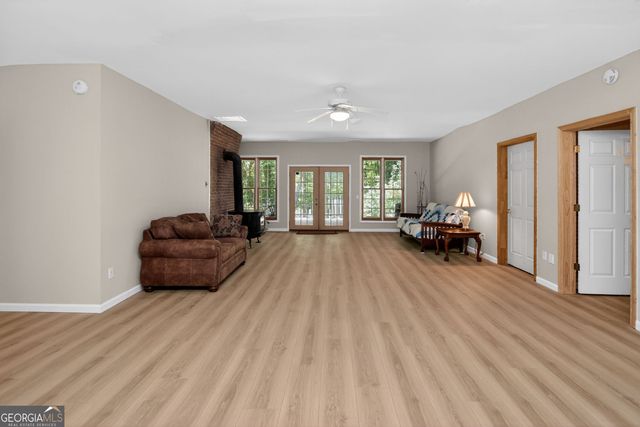 72 Lake Court, Jefferson, GA 30549