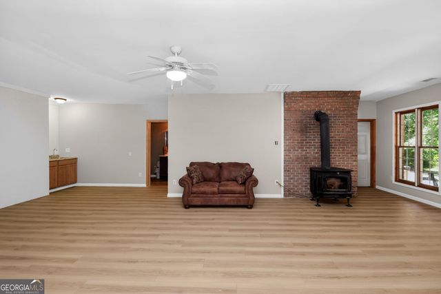 72 Lake Court, Jefferson, GA 30549