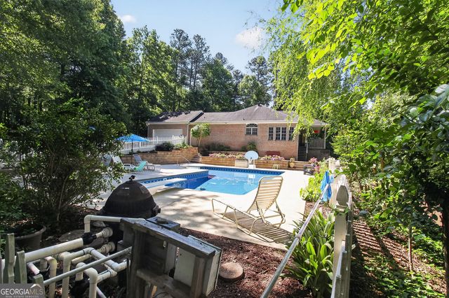 72 Lake Court, Jefferson, GA 30549