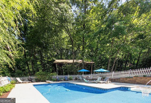 72 Lake Court, Jefferson, GA 30549