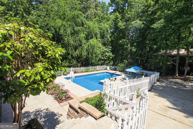 72 Lake Court, Jefferson, GA 30549