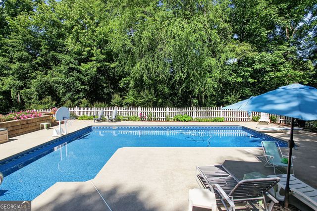72 Lake Court, Jefferson, GA 30549