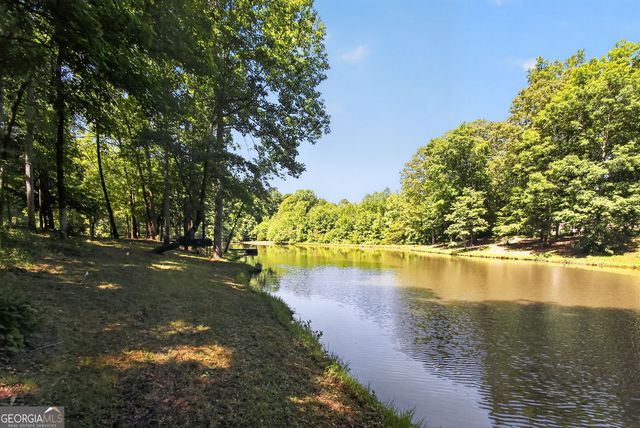 72 Lake Court, Jefferson, GA 30549