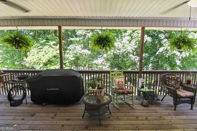 72 Lake Court, Jefferson, GA 30549
