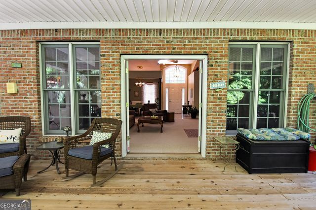 72 Lake Court, Jefferson, GA 30549