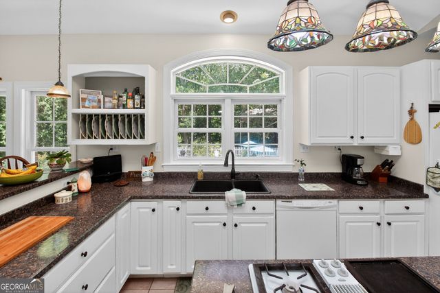 72 Lake Court, Jefferson, GA 30549