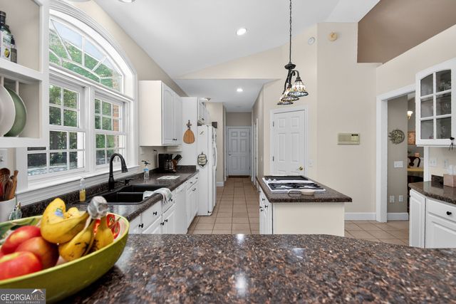 72 Lake Court, Jefferson, GA 30549