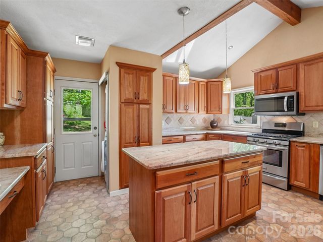 41 Saint Andrews Road, Arden, NC 28704