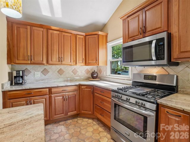 41 Saint Andrews Road, Arden, NC 28704