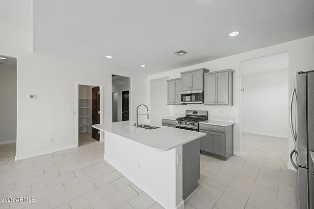 9210 W VERMONT Avenue, Glendale, AZ 85305