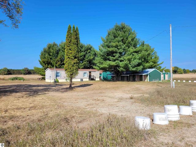 10269 30th Avenue, Evart, MI 49631