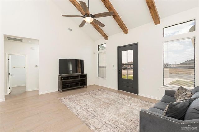 5924 N Pedaso Del Sol Street, Edinburg, TX 78542