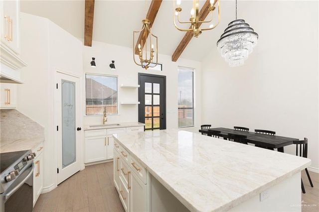 5924 N Pedaso Del Sol Street, Edinburg, TX 78542