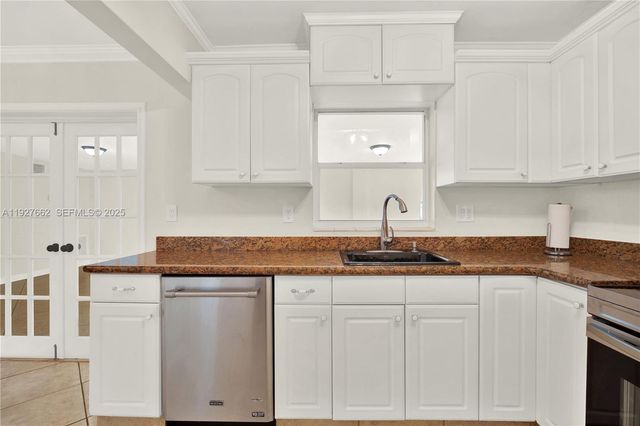 9312 SW 182nd St 0, Palmetto Bay, FL 33157