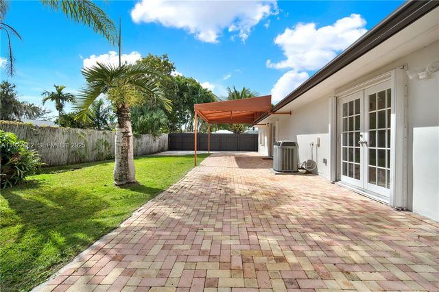 9312 SW 182nd St 0, Palmetto Bay, FL 33157