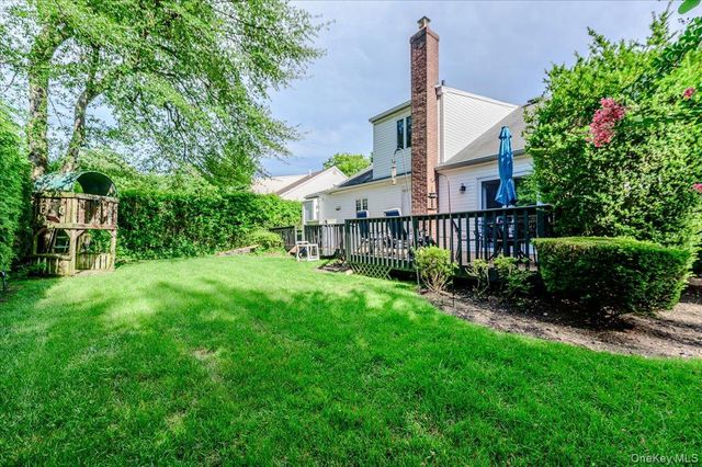 928 Northfield Road, Woodmere, NY 11598