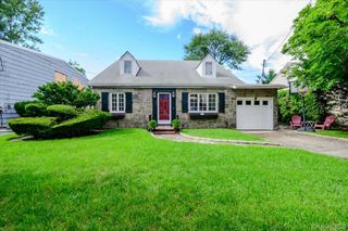 928 Northfield Road, Woodmere, NY 11598