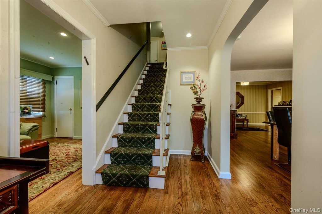 928 Northfield Road, Woodmere, NY 11598 — photo 2