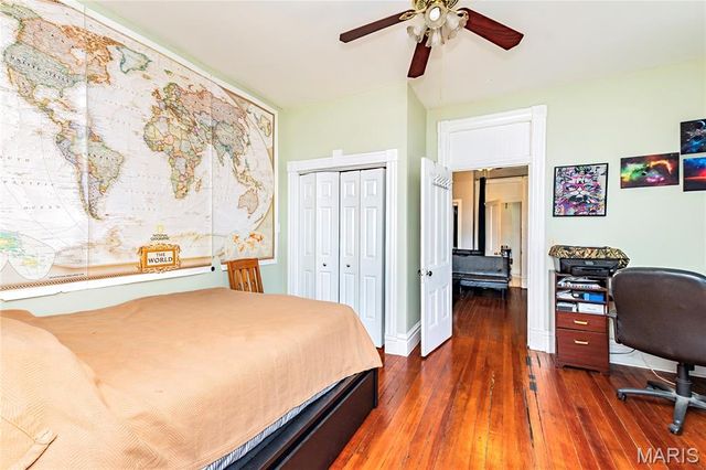 3230 Iowa Avenue, St Louis, MO 63118