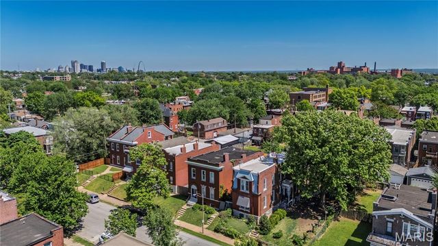 3230 Iowa Avenue, St Louis, MO 63118
