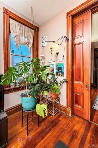 3230 Iowa Avenue, St Louis, MO 63118