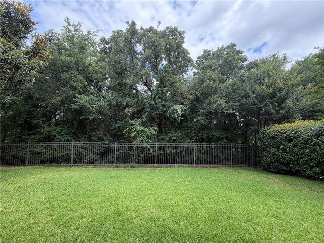 8215 Carter Street, Lantana, TX 76226