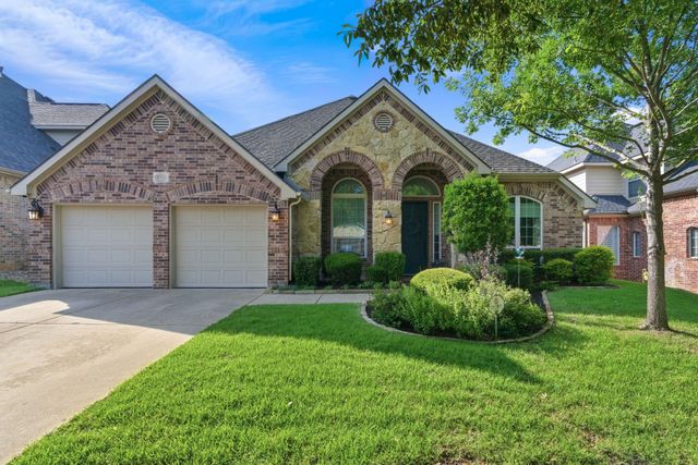 8215 Carter Street, Lantana, TX 76226