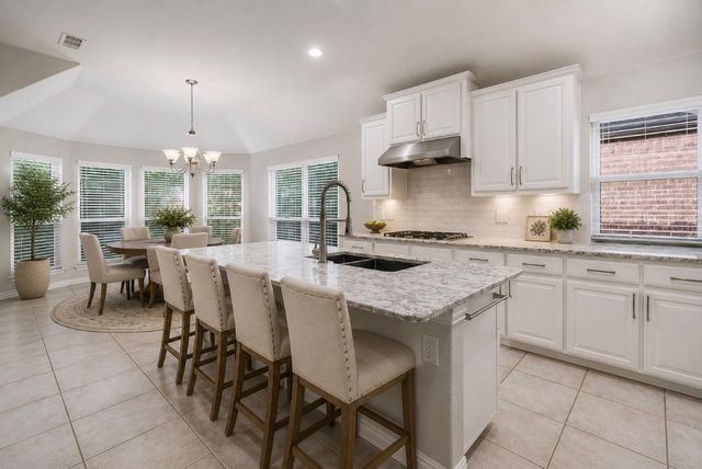 8215 Carter Street, Lantana, TX 76226