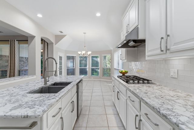 8215 Carter Street, Lantana, TX 76226