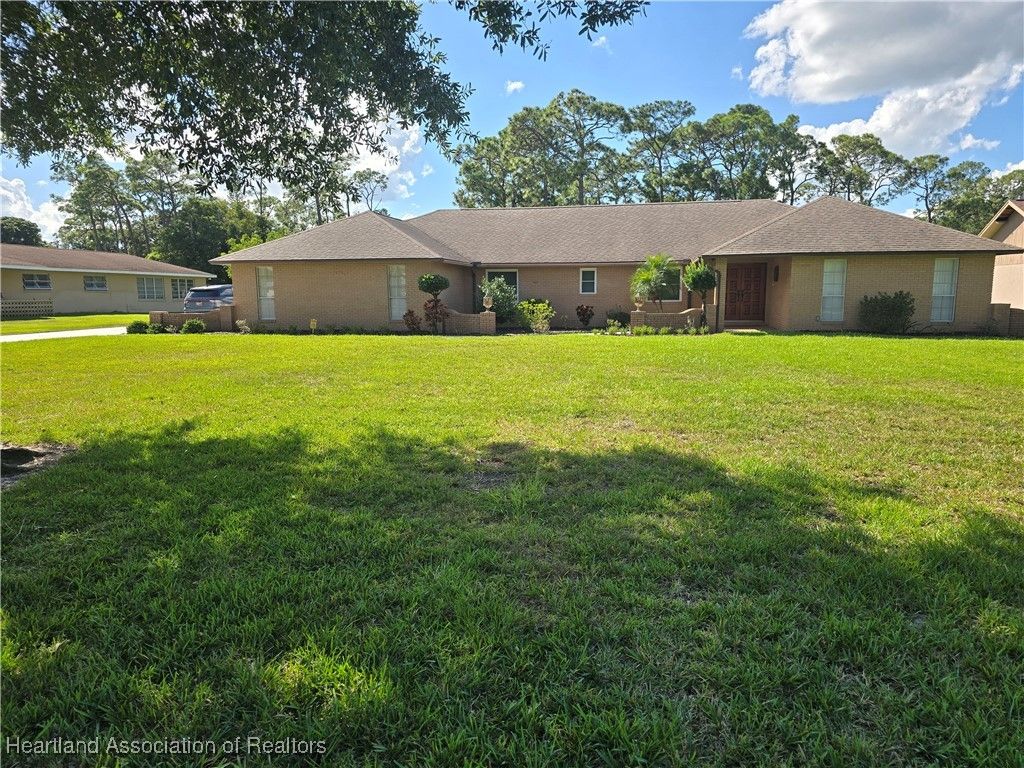 4017 Lafayette Avenue, Sebring, FL 33875