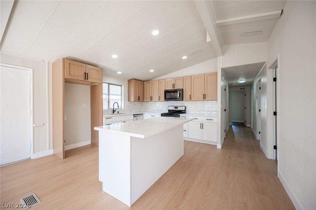 3414 Isle Royale Drive, Las Vegas, NV 89122
