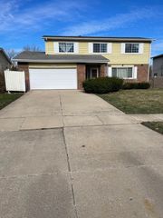 1802 W WILLOW Lane 1802, Mount Prospect, IL 60056