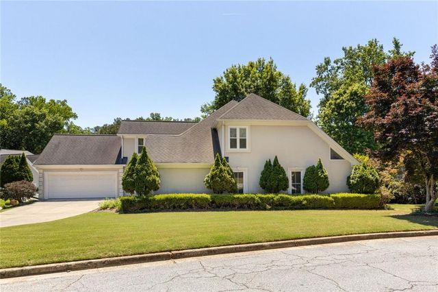 3736 Harts Place, Chamblee, GA 30341