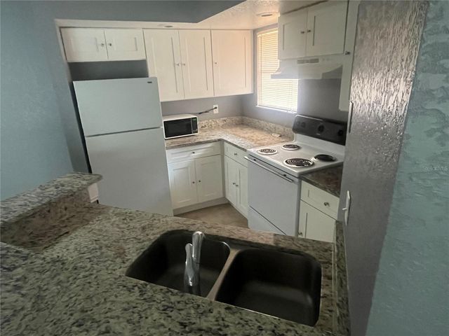 4548 COMMANDER DRIVE 1412, Orlando, FL 32822