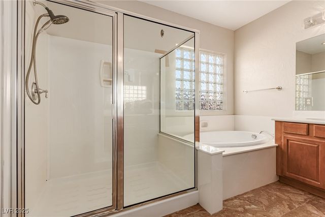 7301 Royal Melbourne Drive, Las Vegas, NV 89131