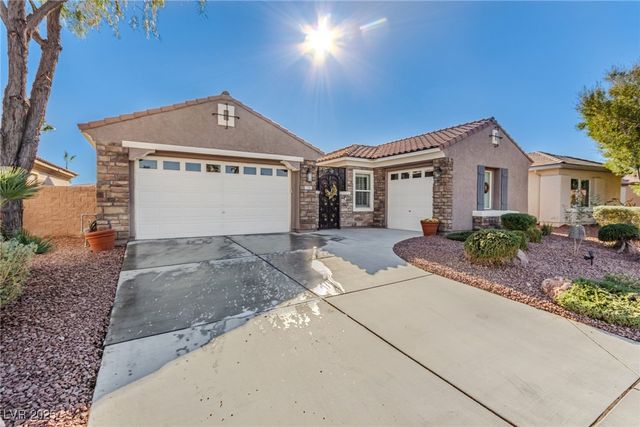 7301 Royal Melbourne Drive, Las Vegas, NV 89131