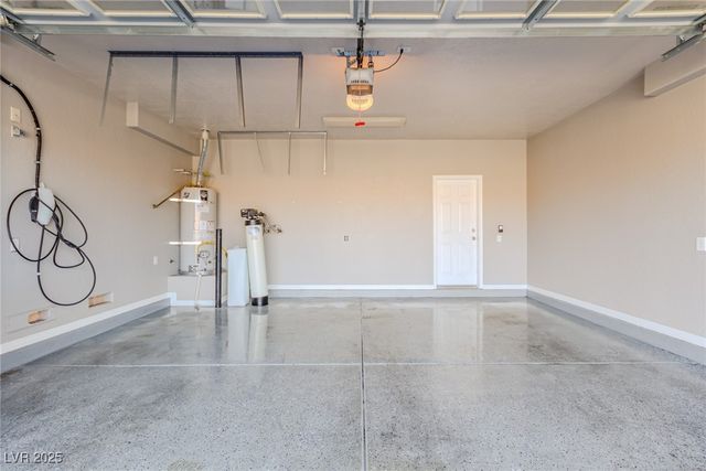 7301 Royal Melbourne Drive, Las Vegas, NV 89131