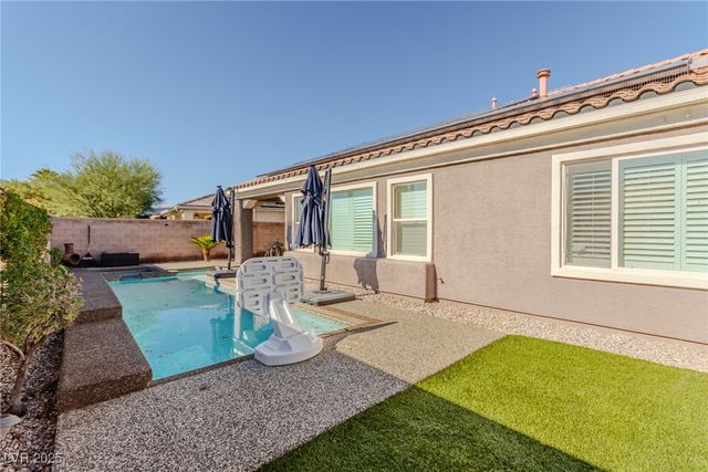 7301 Royal Melbourne Drive, Las Vegas, NV 89131