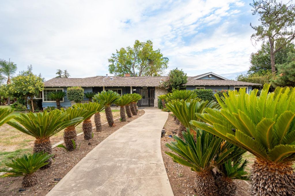 Image 1 of property listing at 5894 E Hamilton Avenue, Fresno, CA 93727