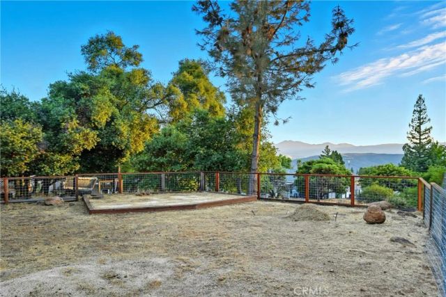 19231 Ravenhill Road, Hidden Valley Lake, CA 95467