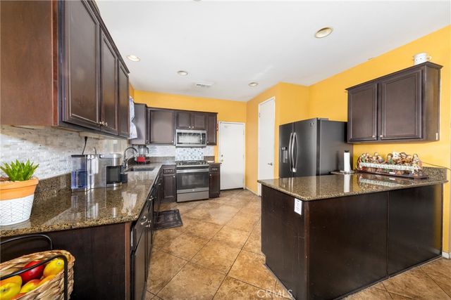 3890 Akina, Perris, CA 92571