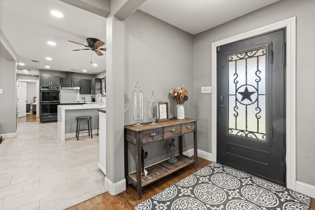 1641 E Henderson Street, Cleburne, TX 76031