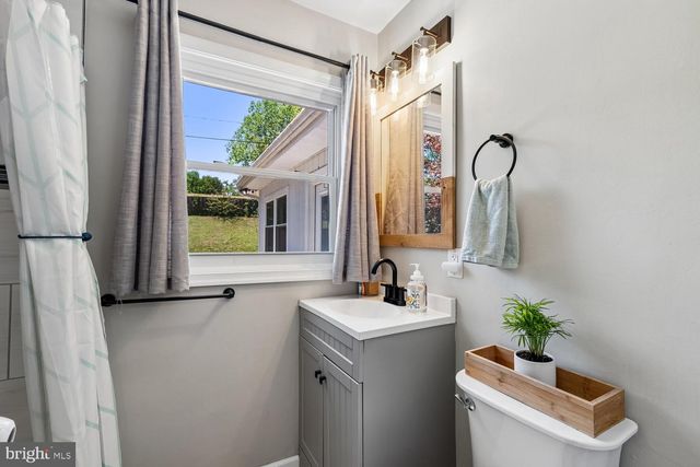 1602 PITTSFIELD LN, Bowie, MD 20716
