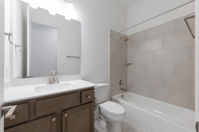 712 High Summit DR, Georgetown, TX 78628